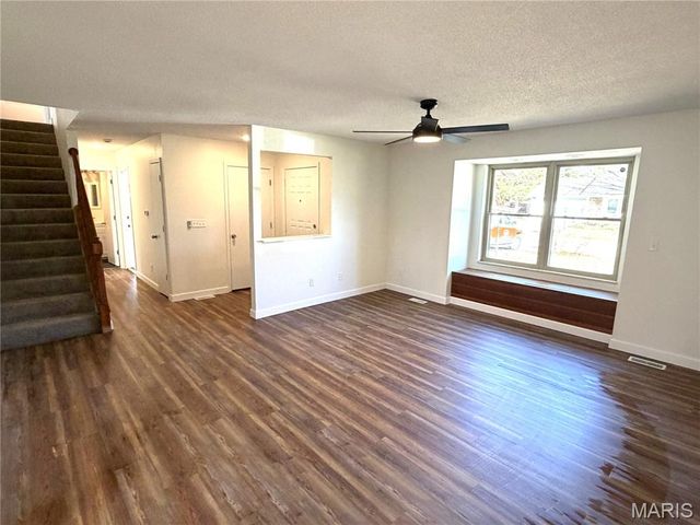 41 Village Drive, Belleville, IL 62226