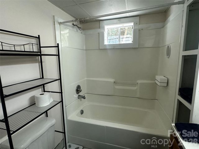 7 Poplar Drive, Spruce Pine, NC 28777