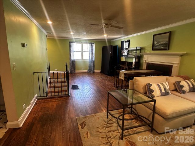 7 Poplar Drive, Spruce Pine, NC 28777