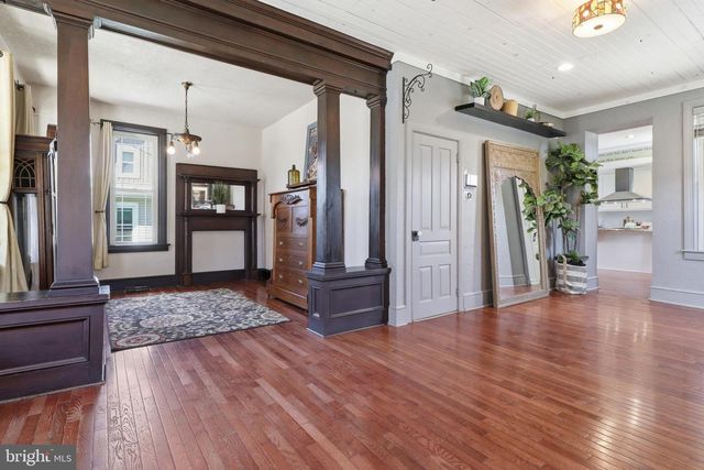 24 S FRANKLIN ST, Dallastown, PA 17313