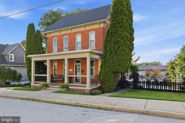 24 S FRANKLIN ST, Dallastown, PA 17313