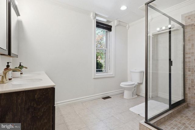 24 S FRANKLIN ST, Dallastown, PA 17313