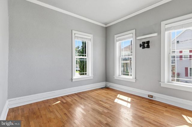 24 S FRANKLIN ST, Dallastown, PA 17313