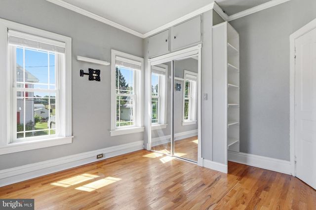 24 S FRANKLIN ST, Dallastown, PA 17313