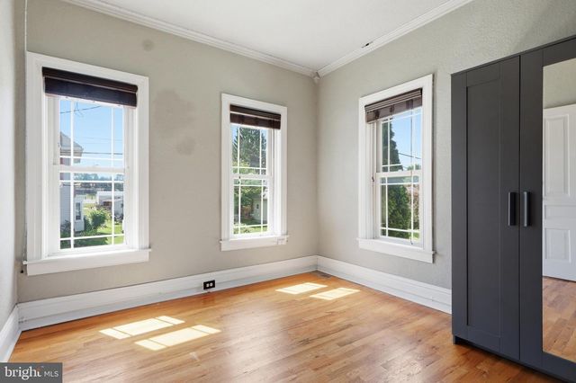 24 S FRANKLIN ST, Dallastown, PA 17313