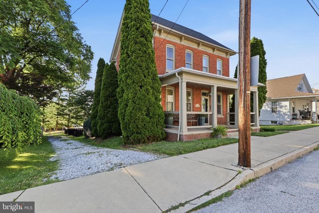 24 S FRANKLIN ST, Dallastown, PA 17313