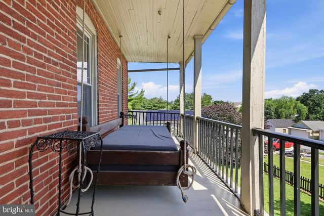 24 S FRANKLIN ST, Dallastown, PA 17313