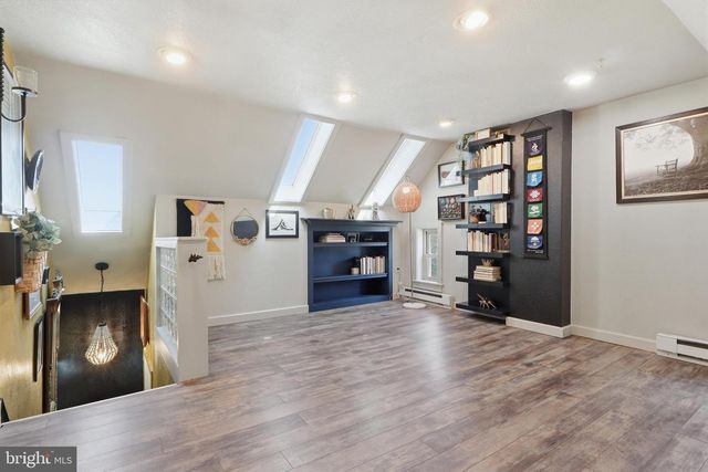 24 S FRANKLIN ST, Dallastown, PA 17313