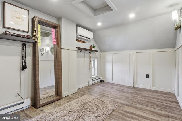 24 S FRANKLIN ST, Dallastown, PA 17313