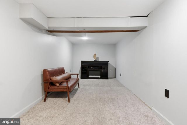 24 S FRANKLIN ST, Dallastown, PA 17313