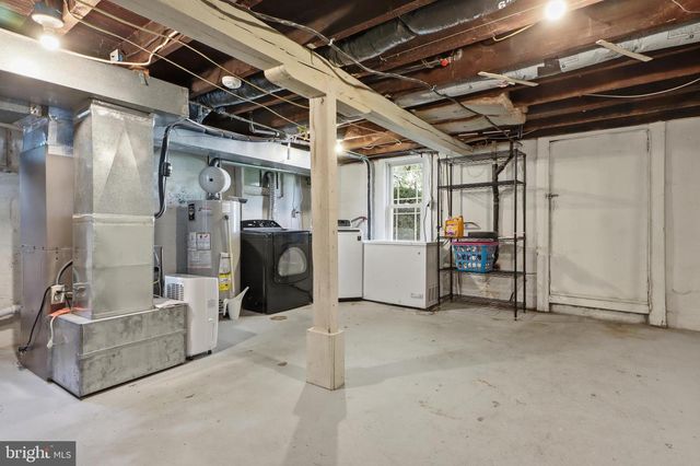 24 S FRANKLIN ST, Dallastown, PA 17313