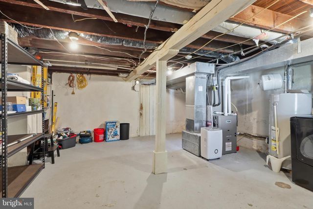 24 S FRANKLIN ST, Dallastown, PA 17313