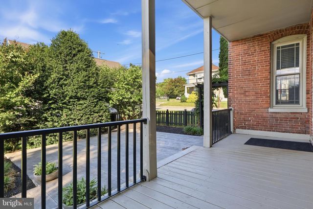 24 S FRANKLIN ST, Dallastown, PA 17313