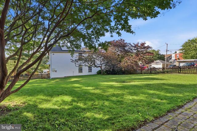 24 S FRANKLIN ST, Dallastown, PA 17313