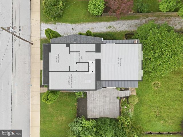 24 S FRANKLIN ST, Dallastown, PA 17313