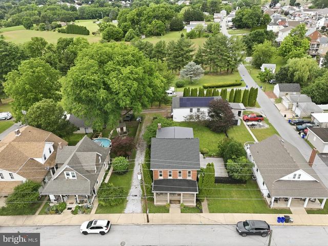 24 S FRANKLIN ST, Dallastown, PA 17313