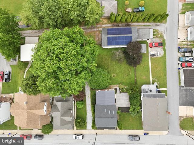 24 S FRANKLIN ST, Dallastown, PA 17313