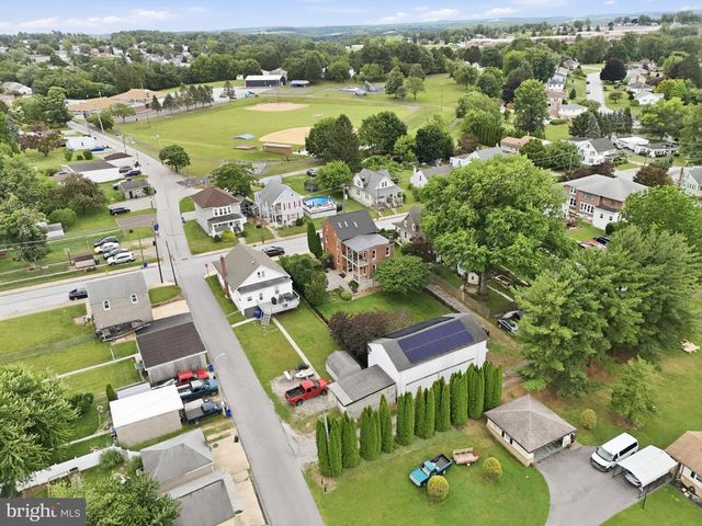 24 S FRANKLIN ST, Dallastown, PA 17313