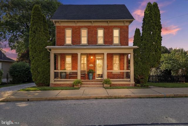24 S FRANKLIN ST, Dallastown, PA 17313