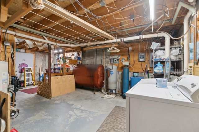 96 Dairy Lane, Windsor, VT 05089