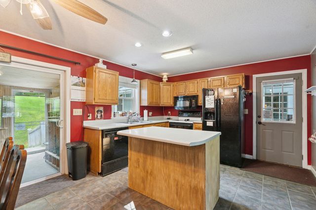 96 Dairy Lane, Windsor, VT 05089