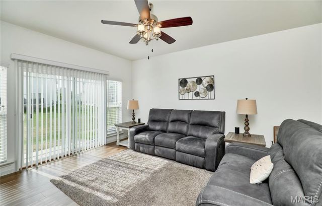 305 Copperfield Court, St Charles, MO 63301