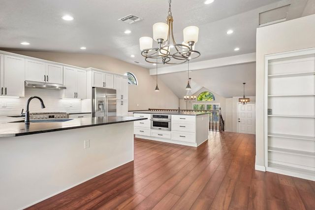 129 Chesterfield Way, Folsom, CA 95630