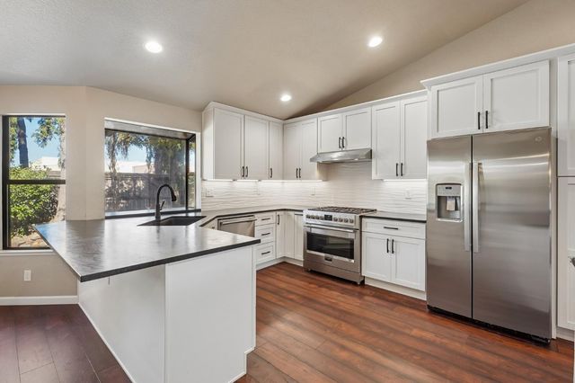 129 Chesterfield Way, Folsom, CA 95630