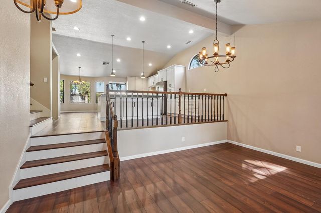 129 Chesterfield Way, Folsom, CA 95630
