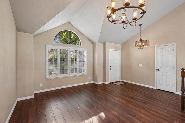 129 Chesterfield Way, Folsom, CA 95630