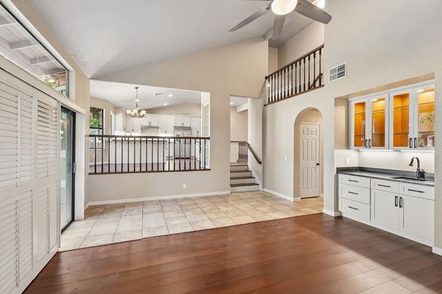 129 Chesterfield Way, Folsom, CA 95630
