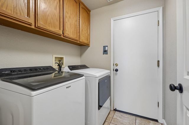 129 Chesterfield Way, Folsom, CA 95630