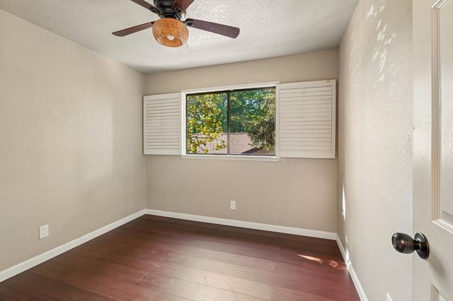 129 Chesterfield Way, Folsom, CA 95630