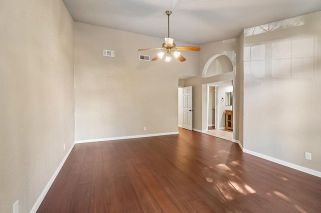 129 Chesterfield Way, Folsom, CA 95630