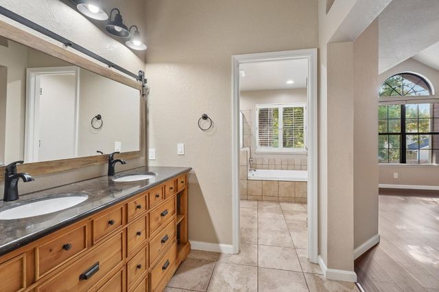 129 Chesterfield Way, Folsom, CA 95630