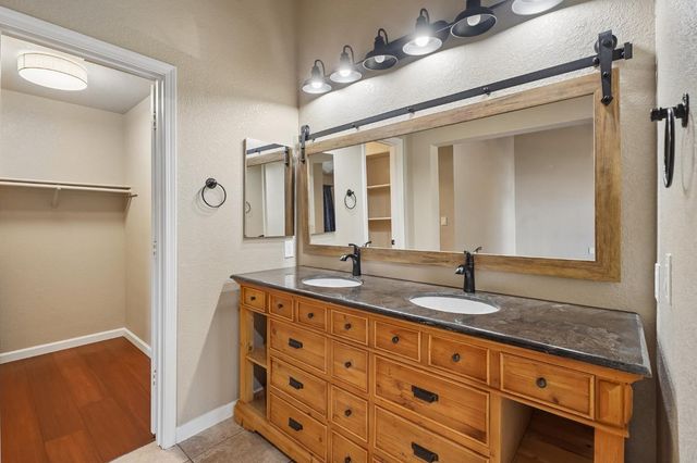 129 Chesterfield Way, Folsom, CA 95630