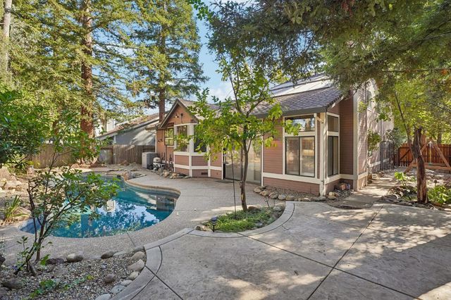 129 Chesterfield Way, Folsom, CA 95630