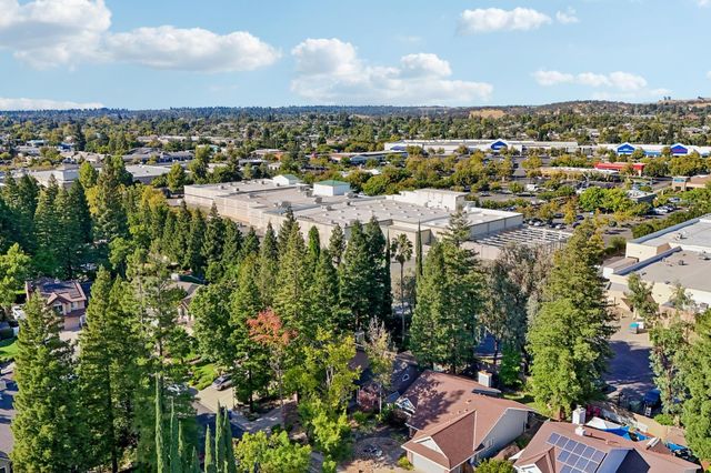 129 Chesterfield Way, Folsom, CA 95630