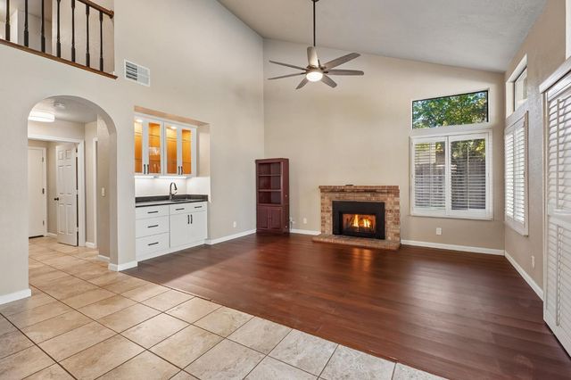 129 Chesterfield Way, Folsom, CA 95630