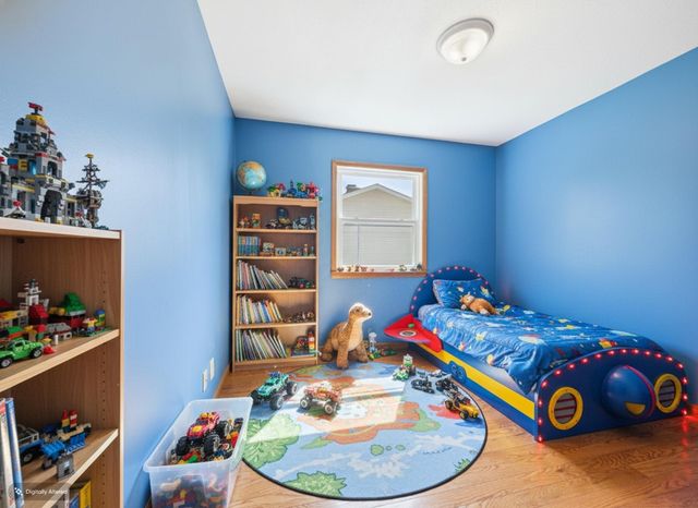 5212 W 70th Street, Edina, MN 55439