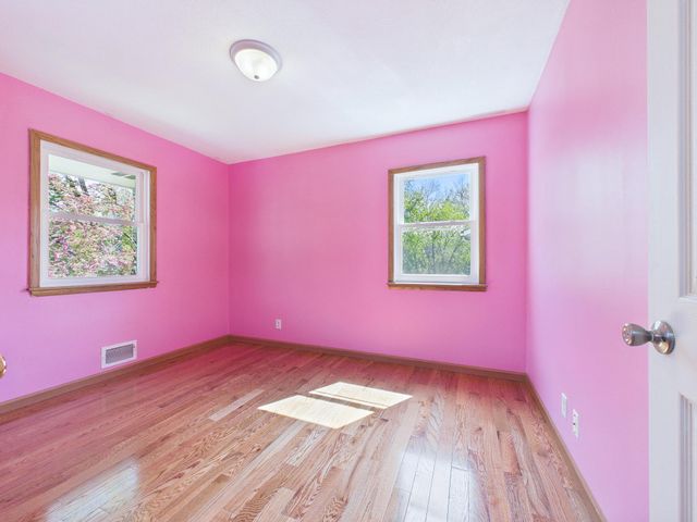 5212 W 70th Street, Edina, MN 55439
