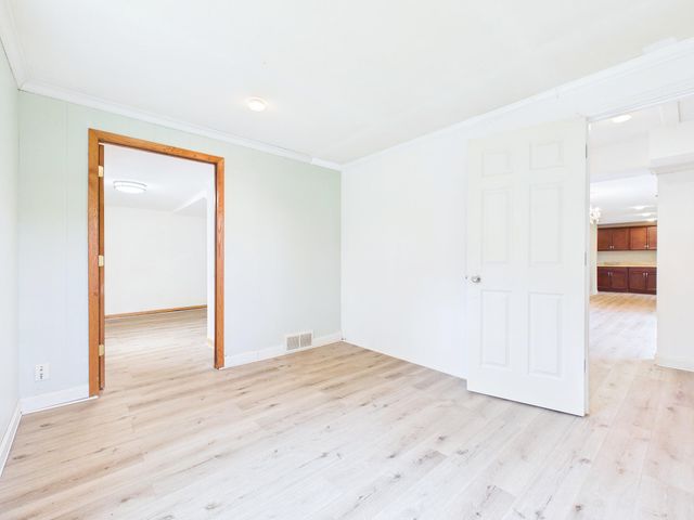 5212 W 70th Street, Edina, MN 55439