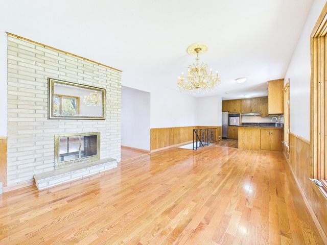 5212 W 70th Street, Edina, MN 55439