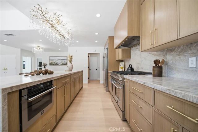 5932 Pat Avenue, Woodland Hills, CA 91367