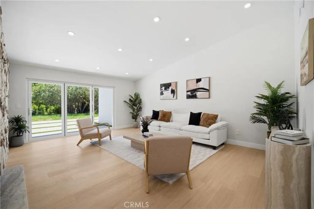 5932 Pat Avenue, Woodland Hills, CA 91367