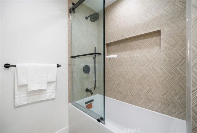 5932 Pat Avenue, Woodland Hills, CA 91367