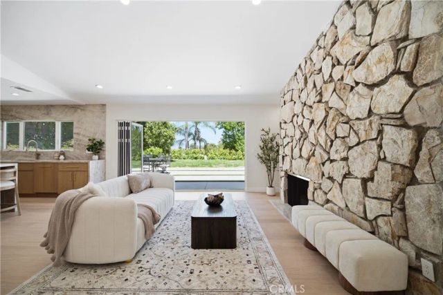 5932 Pat Avenue, Woodland Hills, CA 91367
