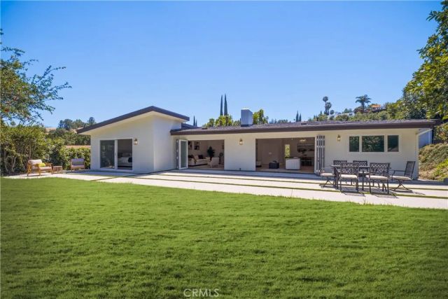 5932 Pat Avenue, Woodland Hills, CA 91367