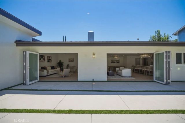 5932 Pat Avenue, Woodland Hills, CA 91367