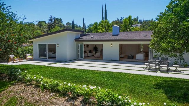 5932 Pat Avenue, Woodland Hills, CA 91367